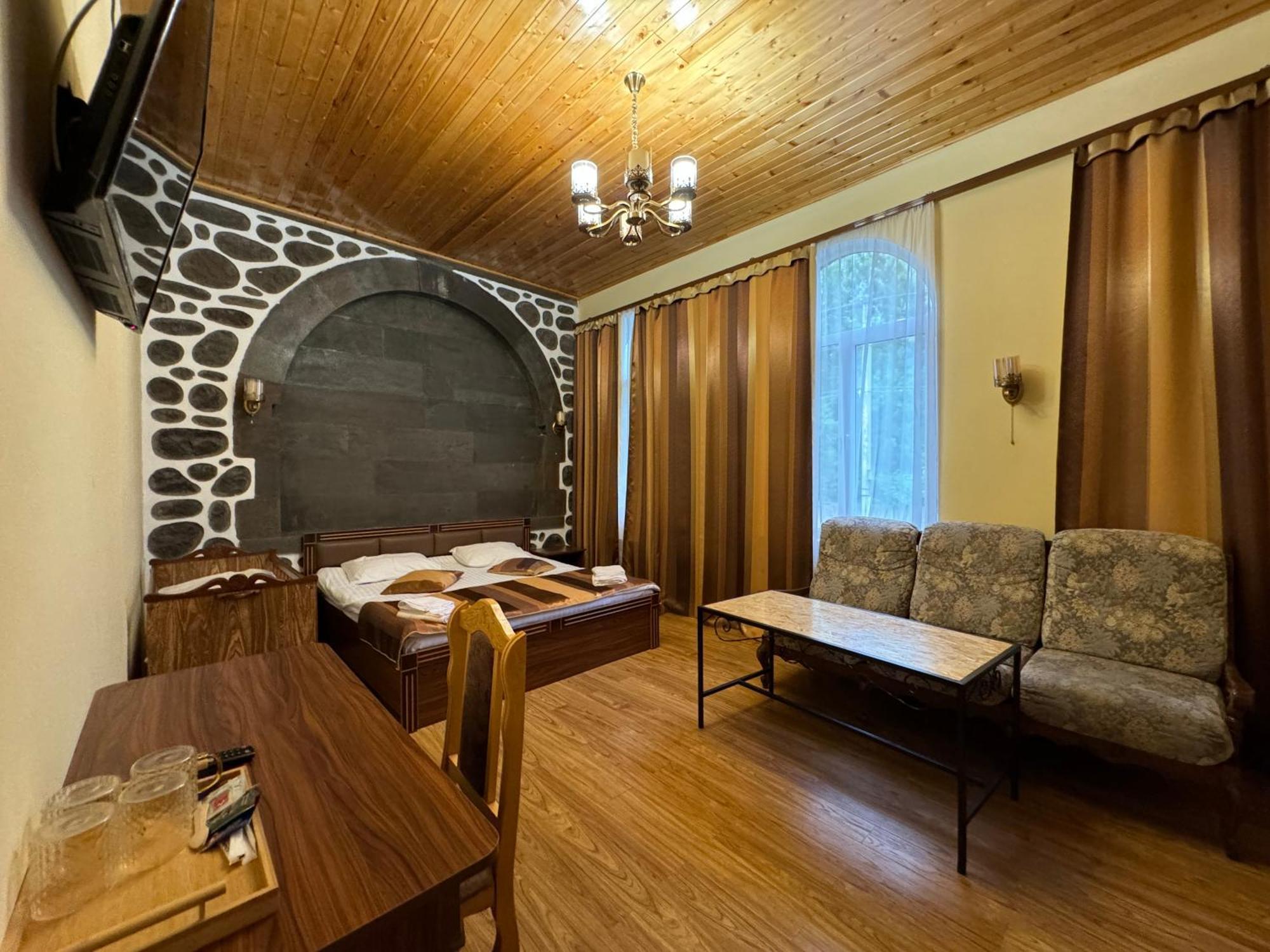 Kirch Hotel & Restaurant Goris Extérieur photo